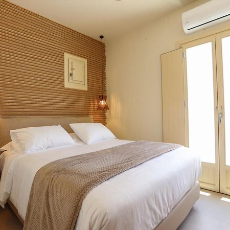Life Suites Tourlos Bilik gambar