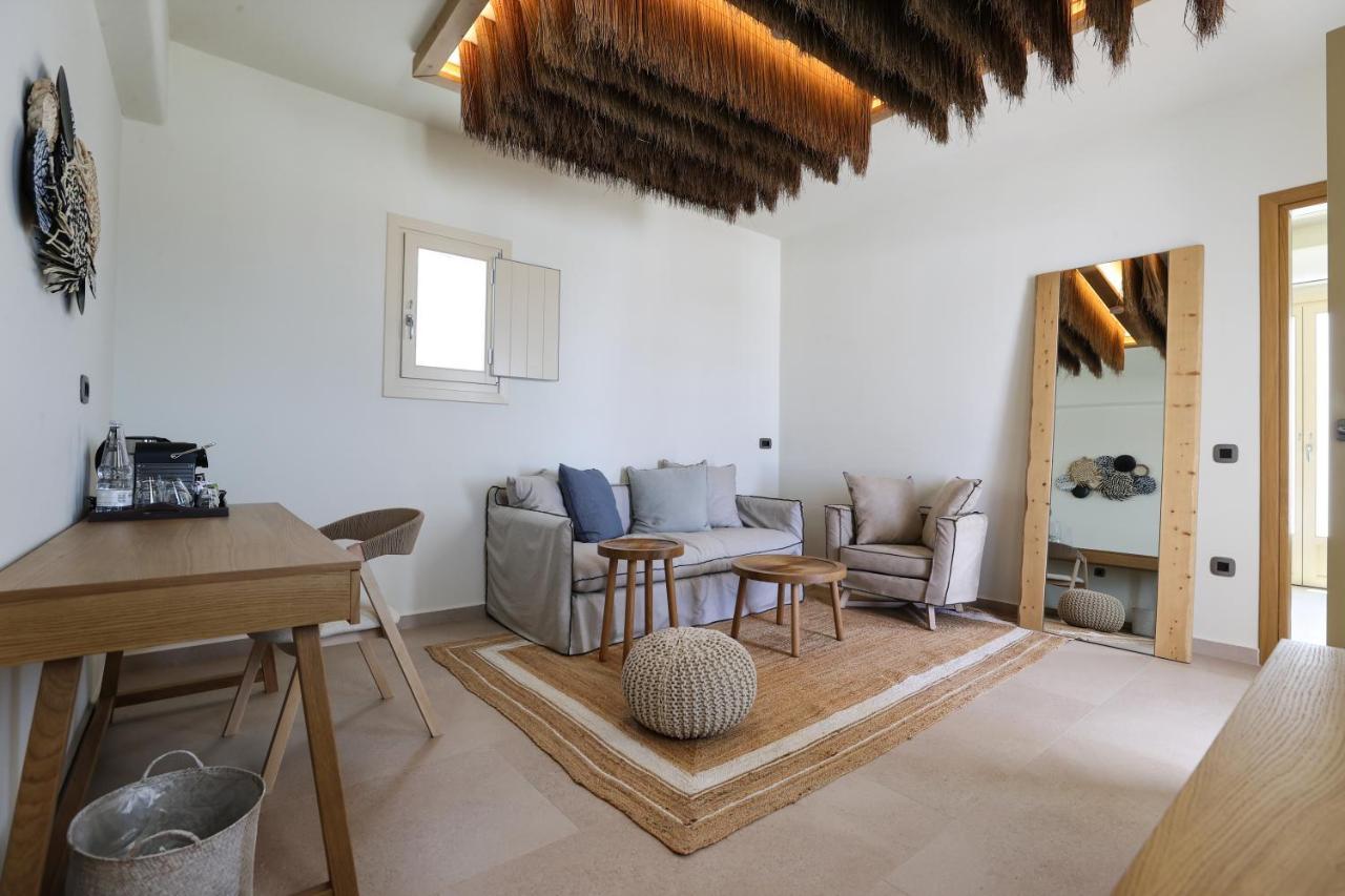 Life Suites Tourlos Luaran gambar