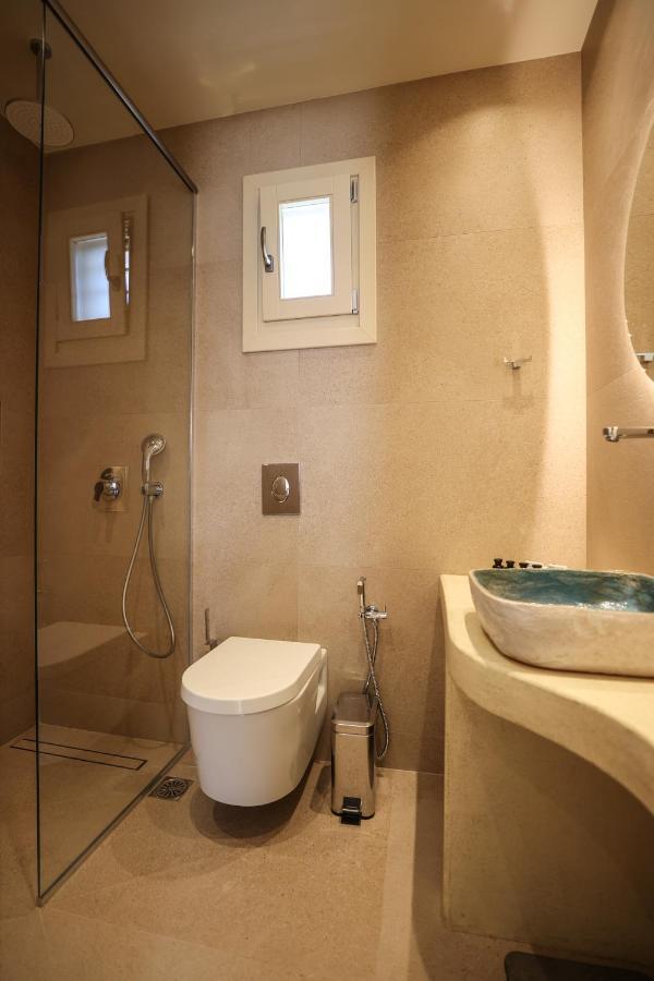 Life Suites Tourlos Luaran gambar