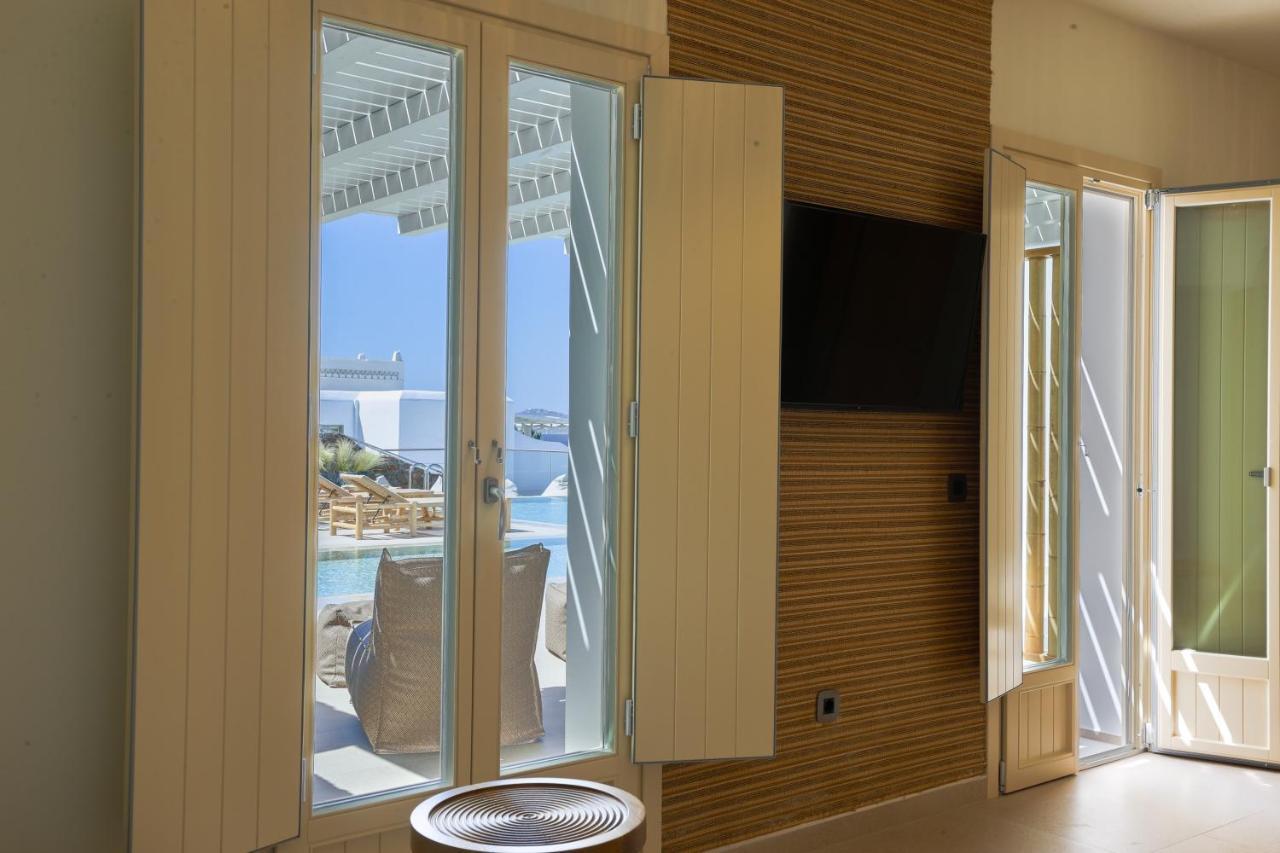 Life Suites Tourlos Luaran gambar